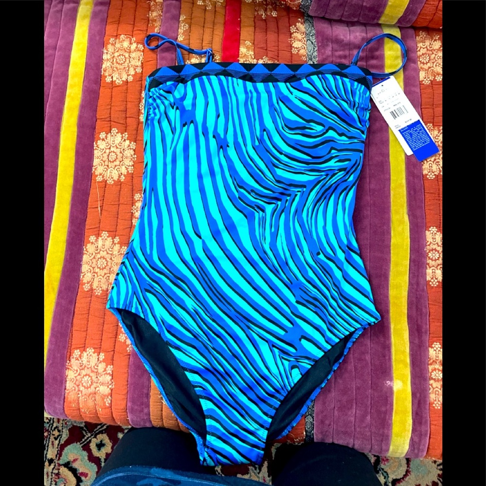 New Gottex one piece swimsuit